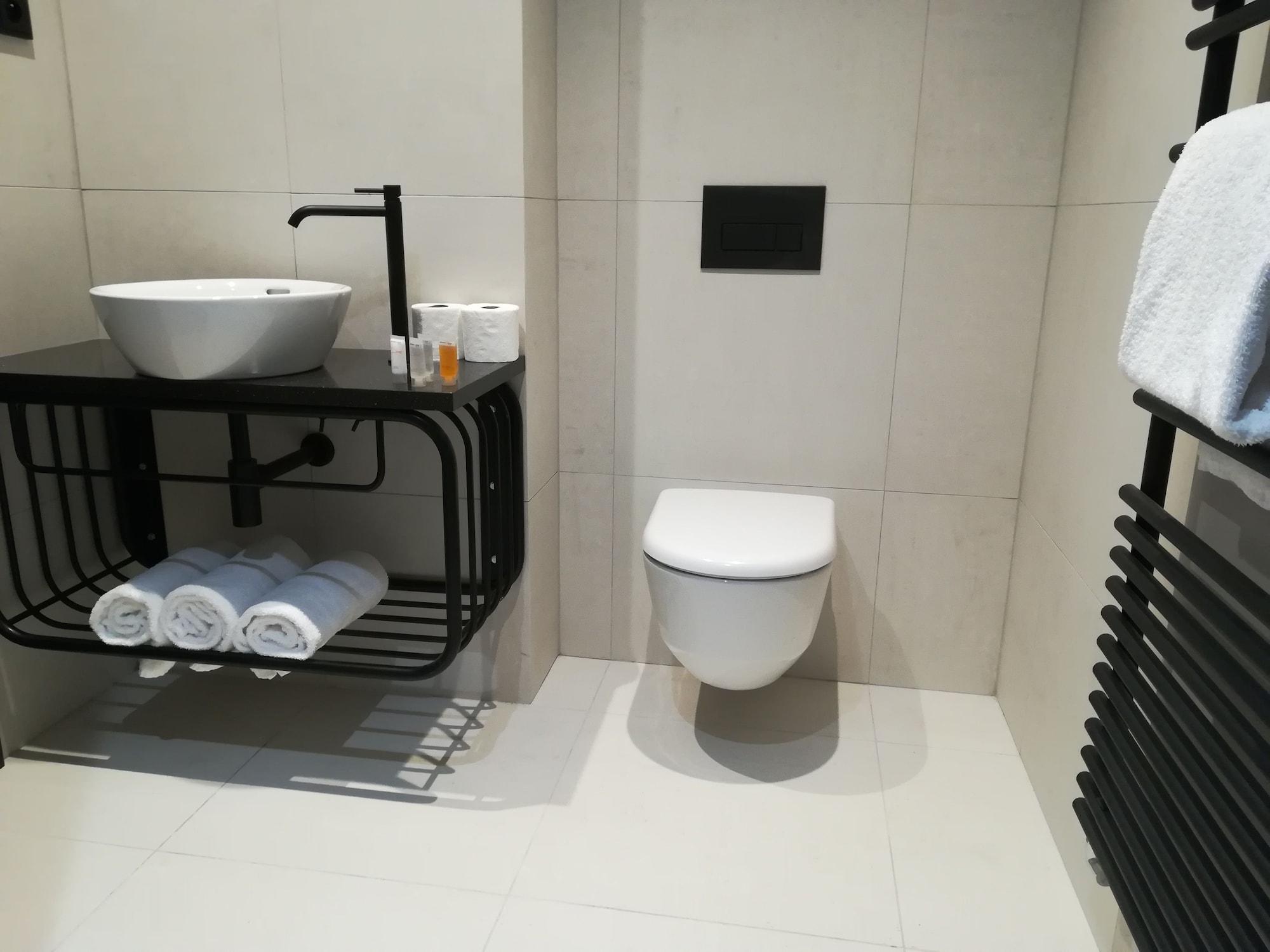 Chevron Otel 4*