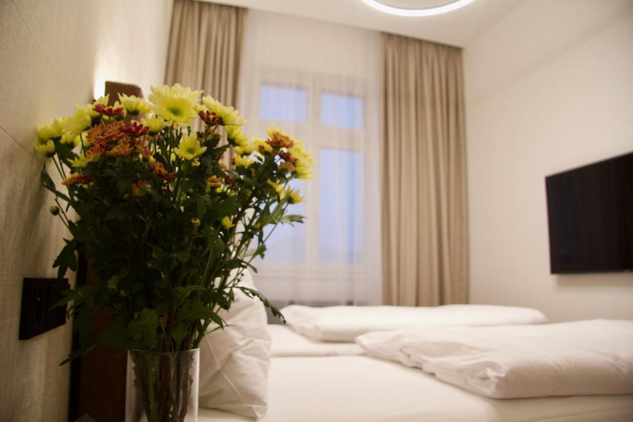 Otel Chevron Prag