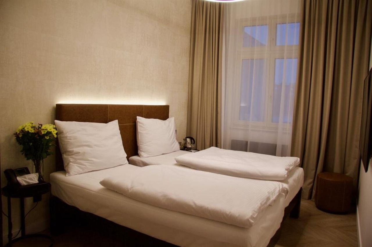 Chevron 4*
